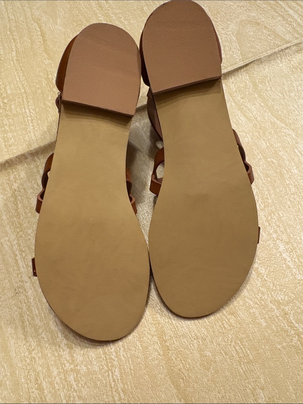 NWOT Steve Madden sandals. - Picture 2 of 3